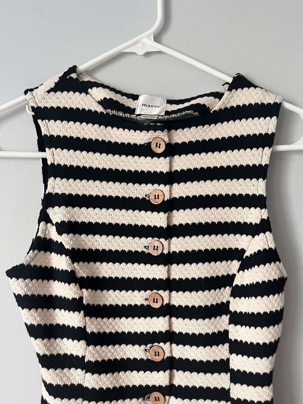 🎉Anthropologie Black & White Striped Knit Button Up Sleeveless Vest Top - Picture 8 of 15